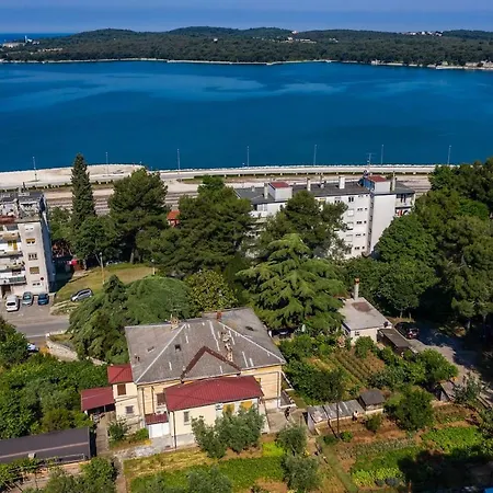 Apartman Leni Apartment
