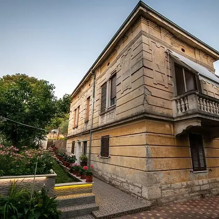 Apartment Apartman Leni Pula