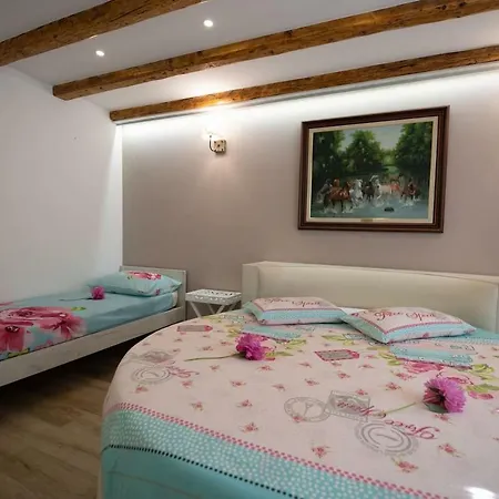 Apartment Apartman Leni *